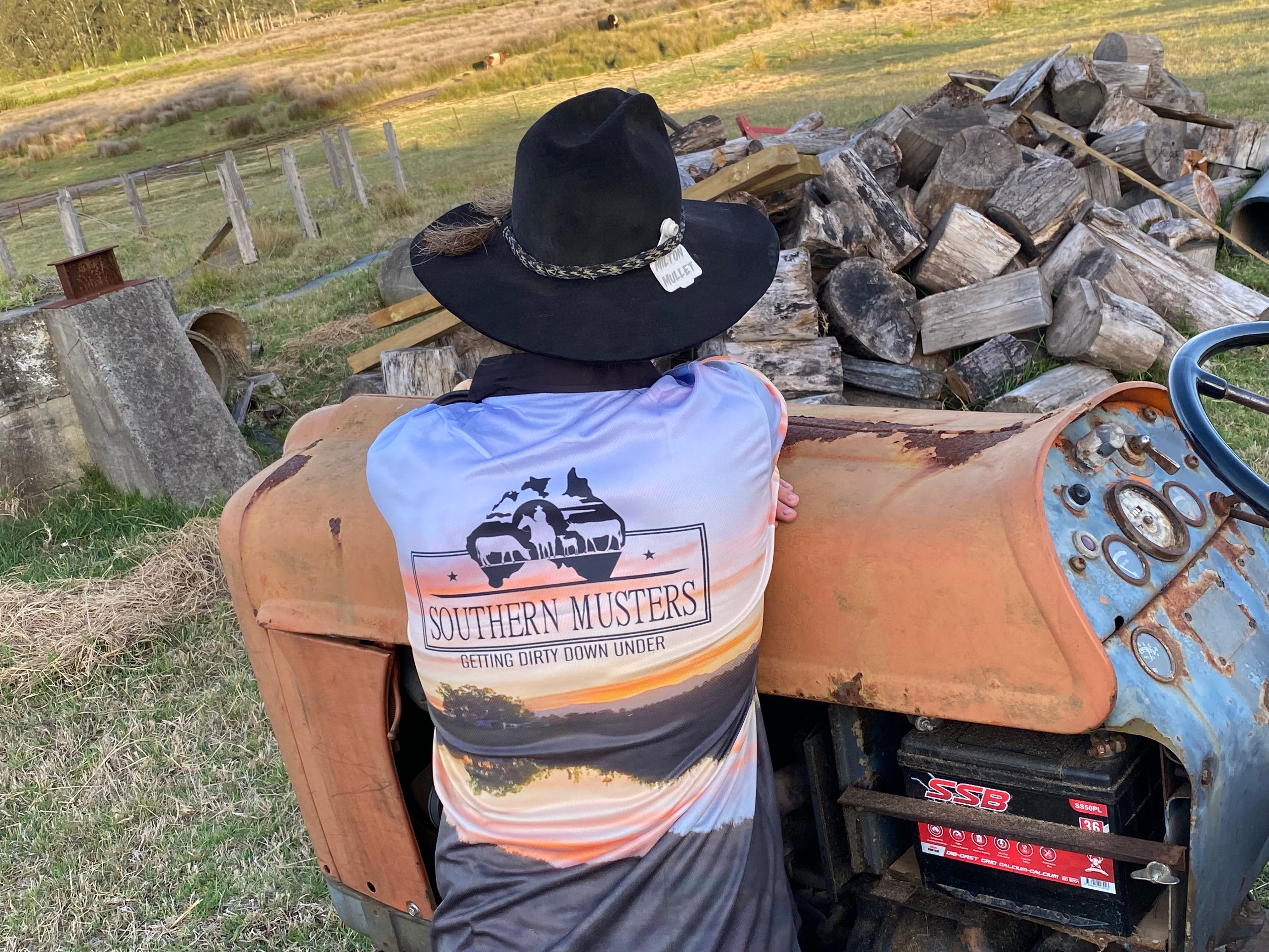 Southern Musters Sundown Fishing Shirt